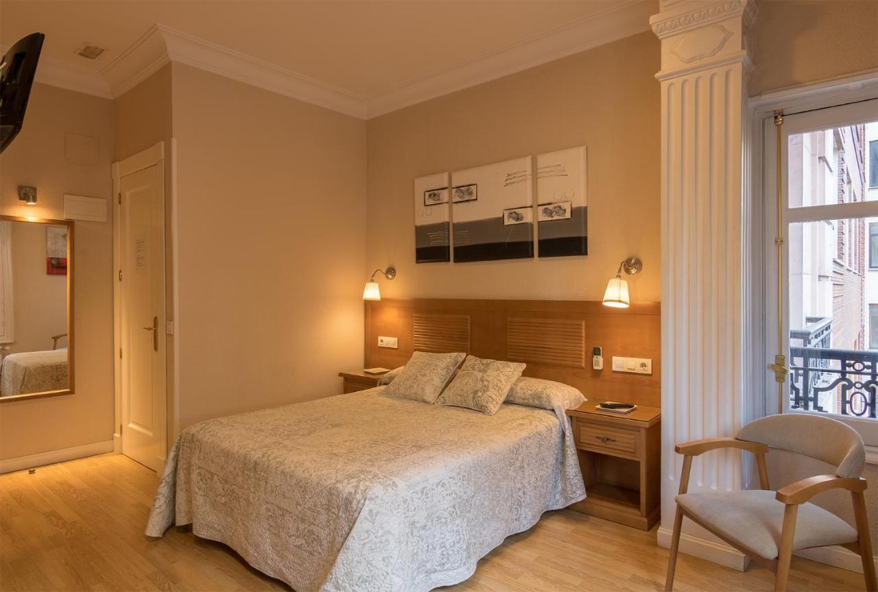 Hostal Santillan Madrid Ngoại thất bức ảnh