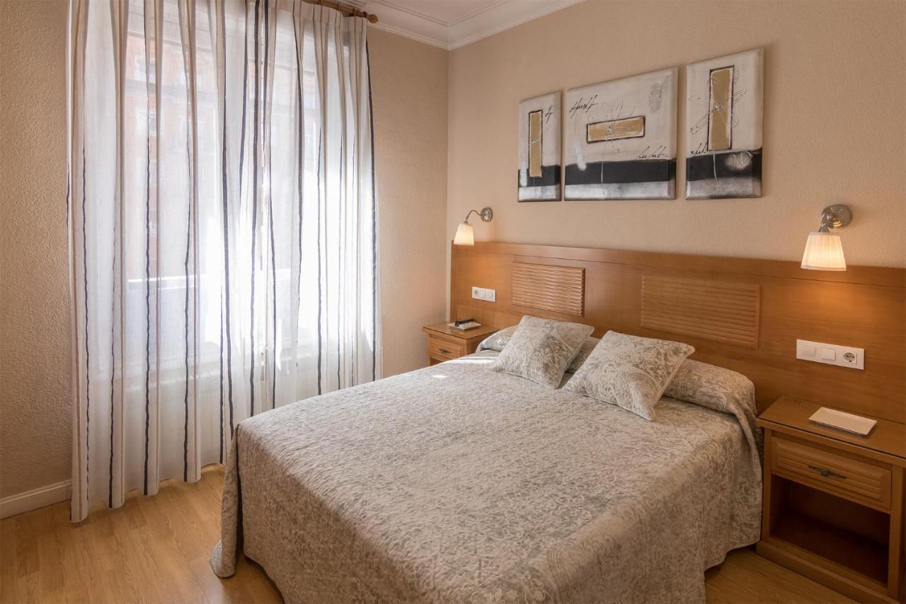 Hostal Santillan Madrid Ngoại thất bức ảnh