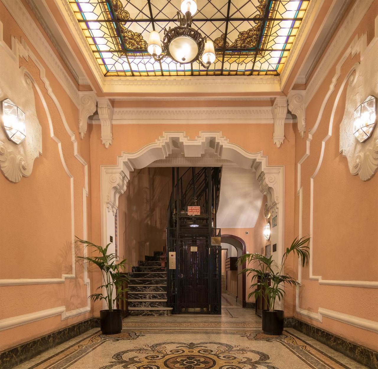Hostal Santillan Madrid Ngoại thất bức ảnh