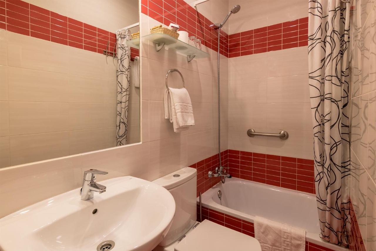 Hostal Santillan Madrid Ngoại thất bức ảnh
