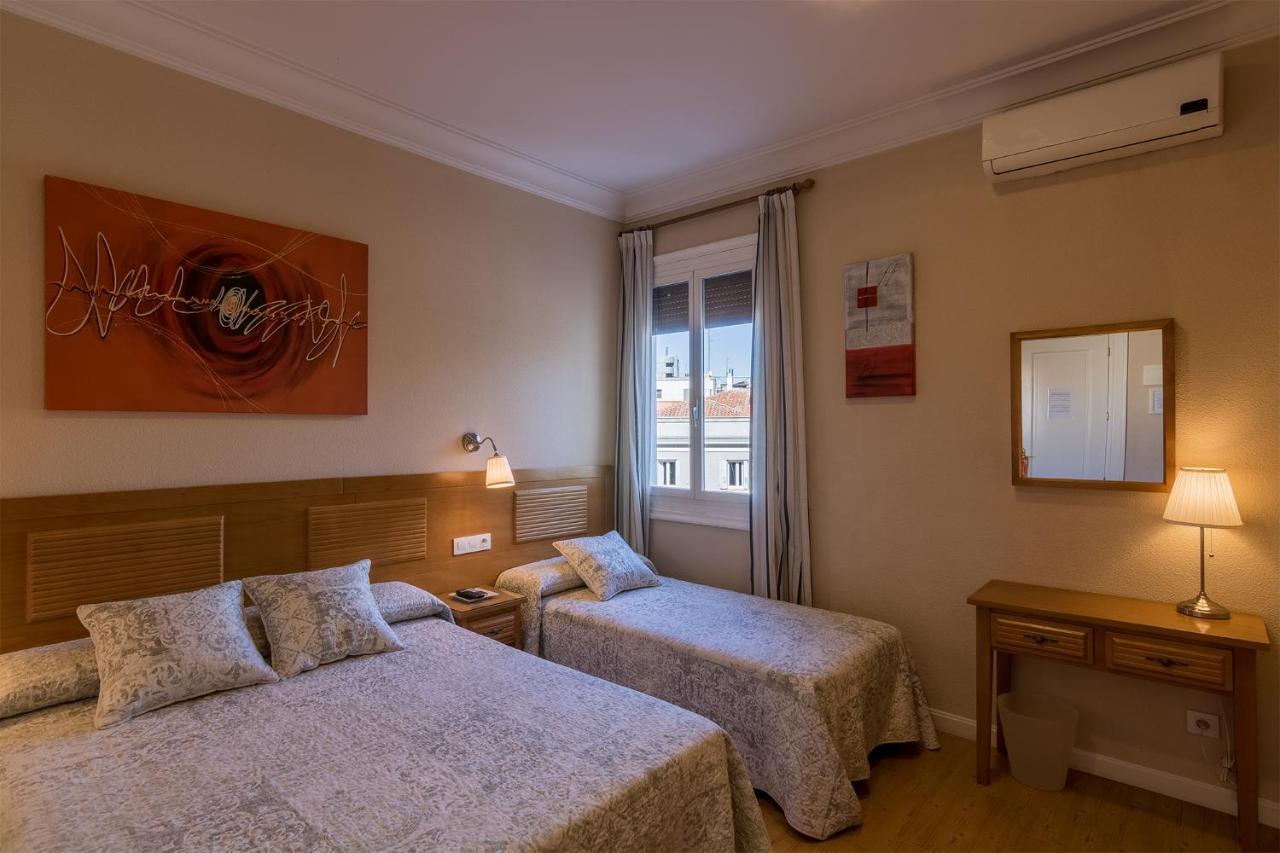 Hostal Santillan Madrid Ngoại thất bức ảnh