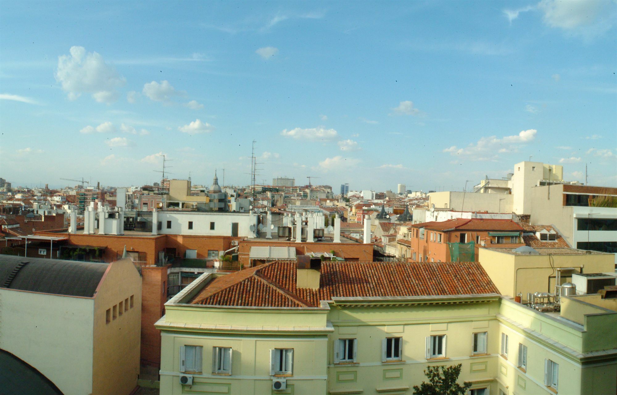 Hostal Santillan Madrid Ngoại thất bức ảnh
