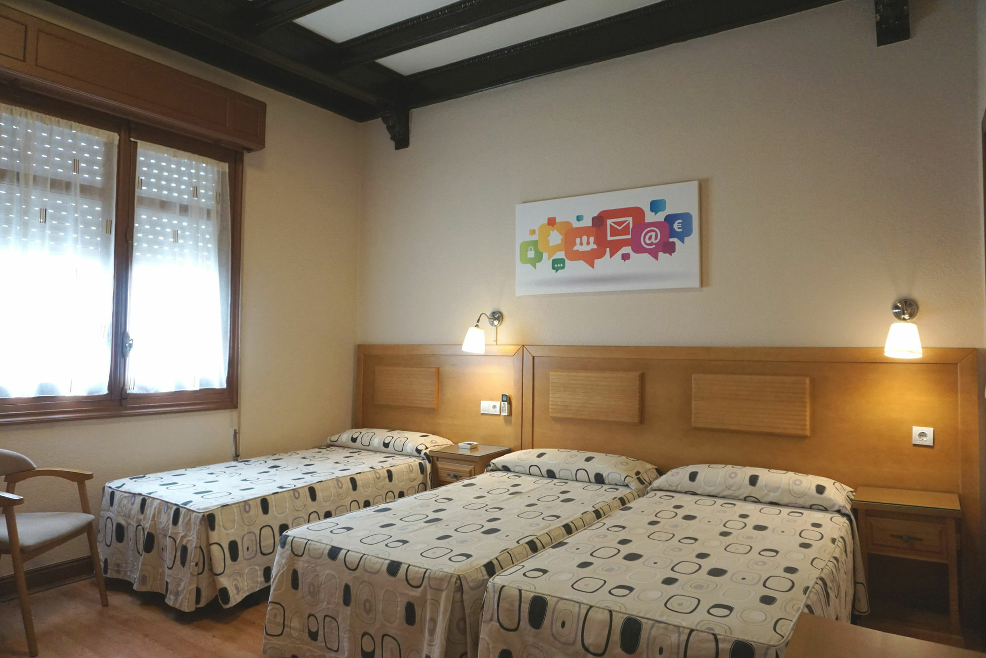 Hostal Santillan Madrid Ngoại thất bức ảnh