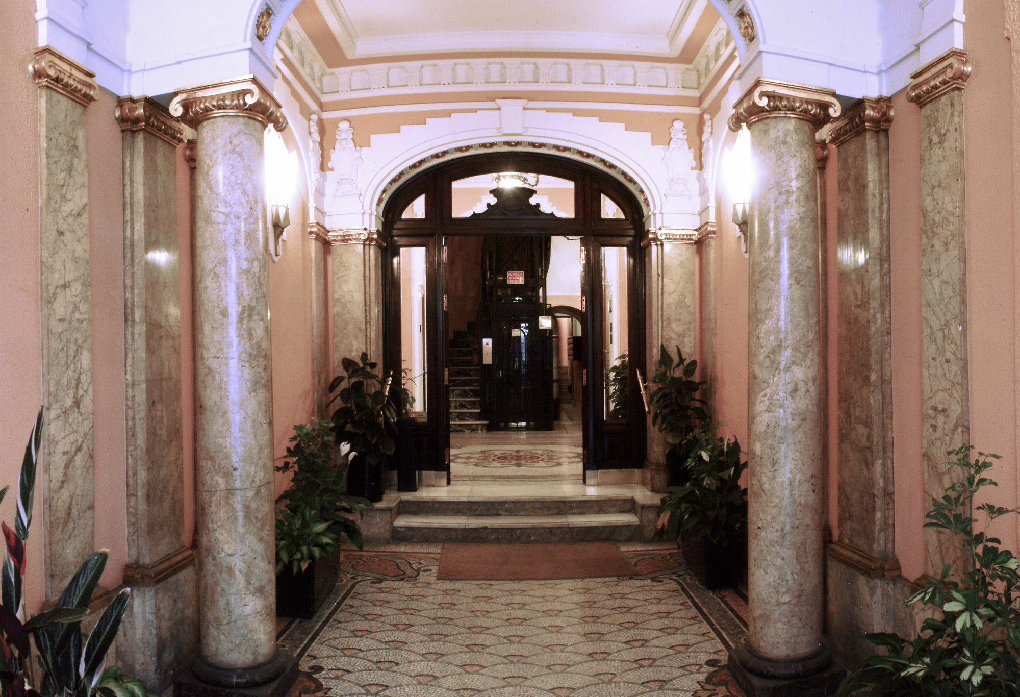 Hostal Santillan Madrid Ngoại thất bức ảnh