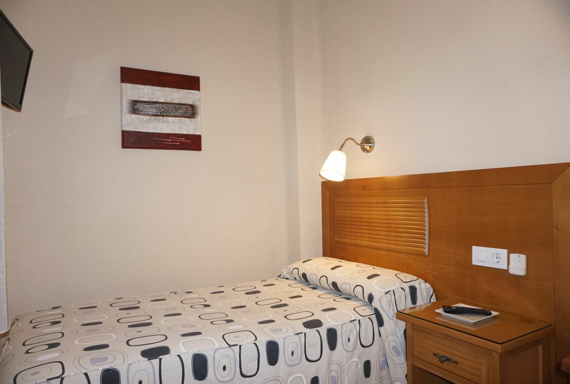 Hostal Santillan Madrid Ngoại thất bức ảnh